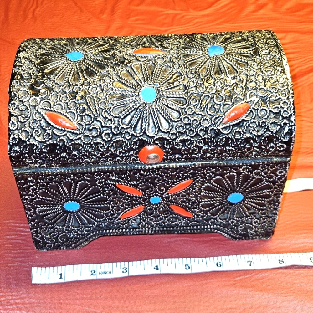 Moroccan Handmade Keepsake/Jewelry Box approx 8"×5"×5" New Unused